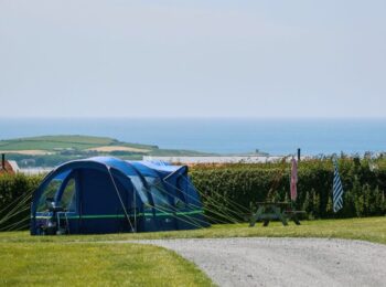 Camping in Cornwall: Coast or Countryside – Which Is Better?
