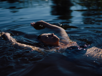 Discover the Benefits of Cold Water Swimming with a Wellness Retreat in Cornwall